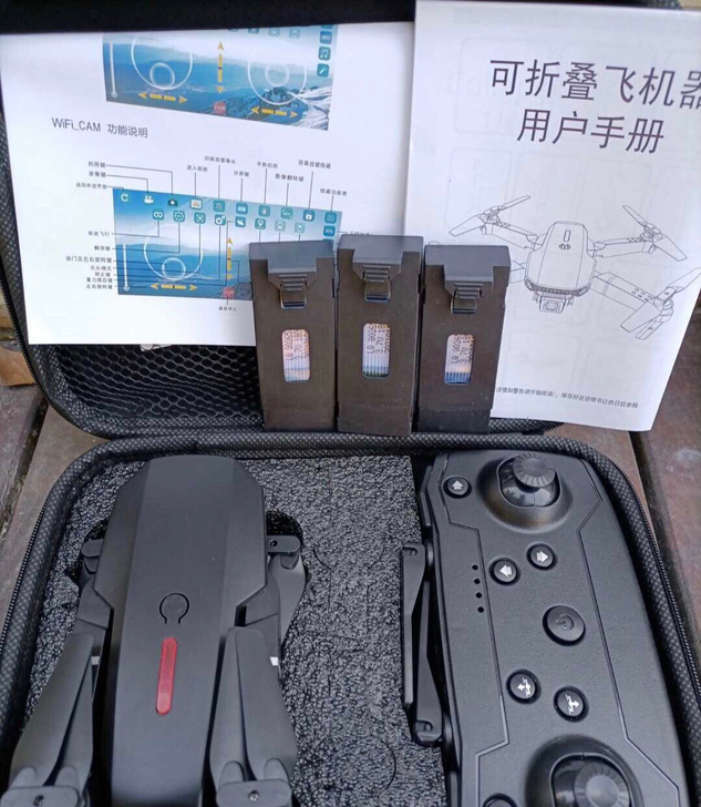 还有几十台 出口全新折叠航拍无人机 高清6...