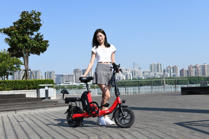 尊尚L1  小型折叠电动车   全新样品展...