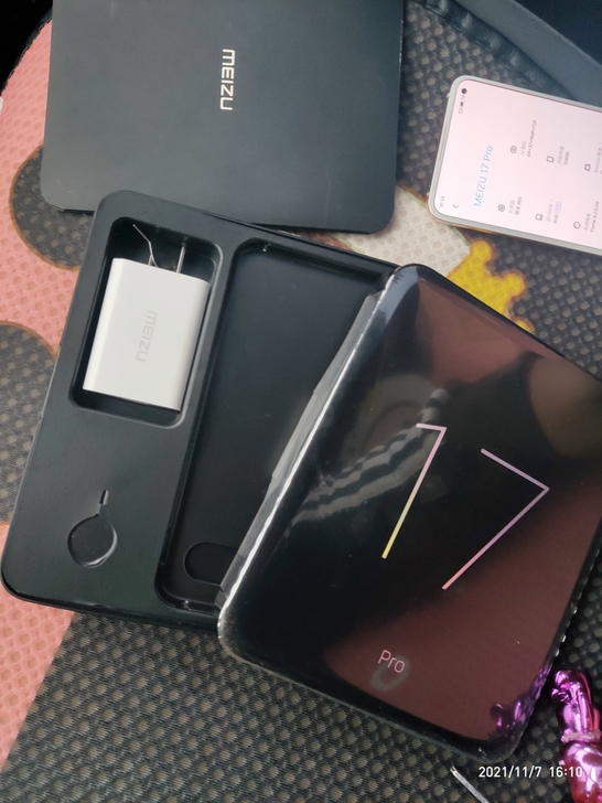 出售一台魅族17pro8+128版本。手机...