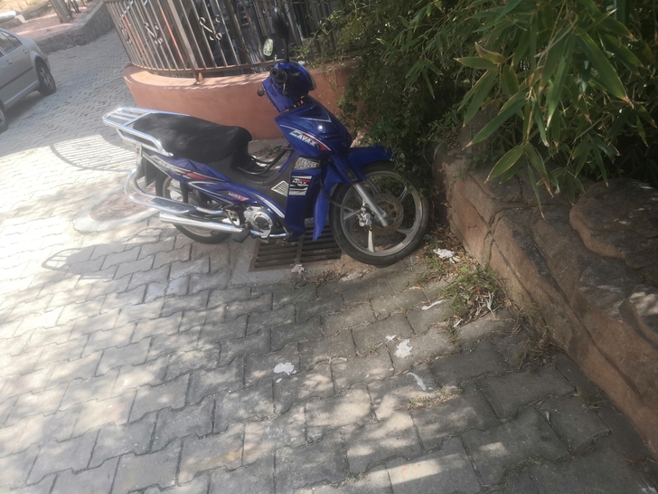 个人摩托车出售,搬家没地方放了,八成新