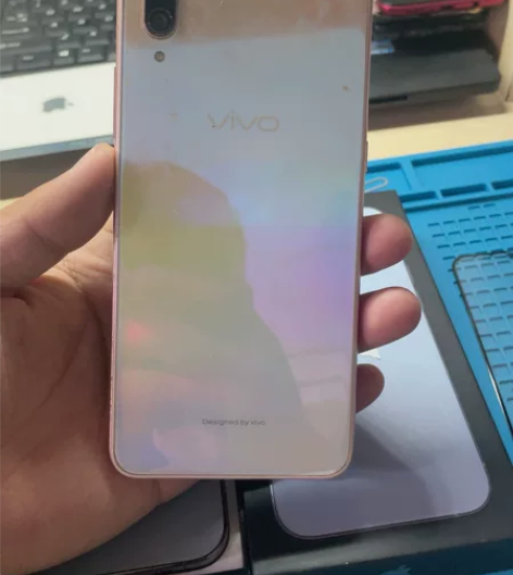 vivox23幻彩 开机 内屏坏 懂的来 ...