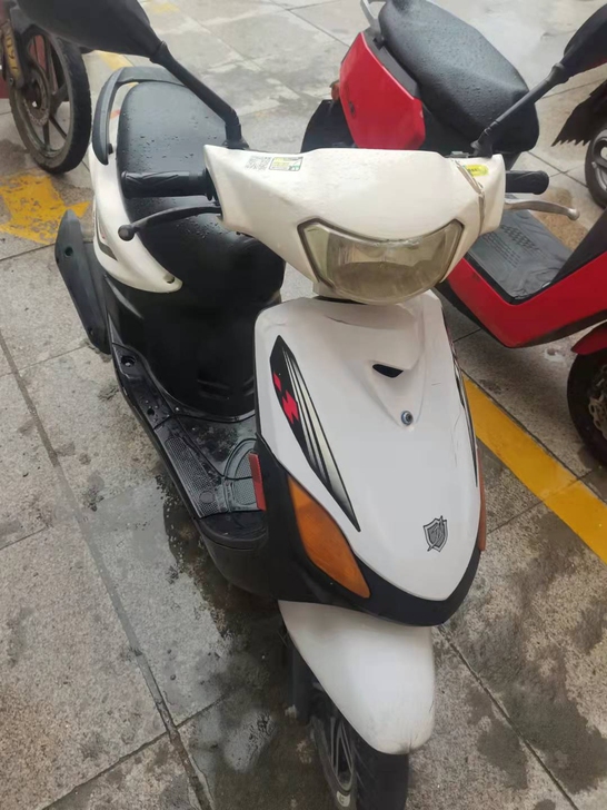 加油的摩托车，平时都用的，因买个新的，转给...