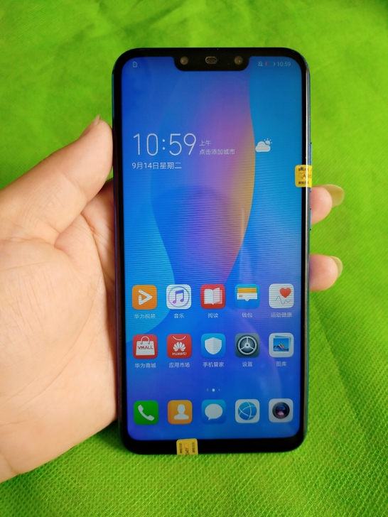 华为nova 3i，运行内存4G，机身内存...