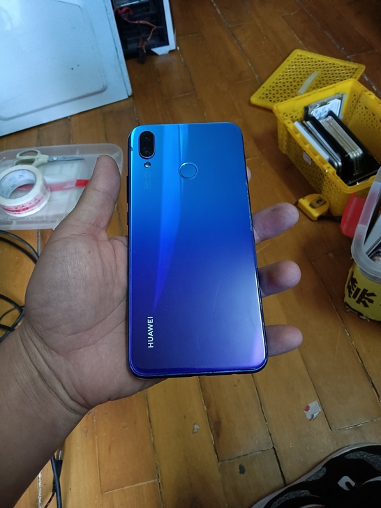 华为nova3i  进水手机，据客户描述，...