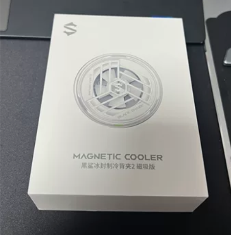 黑鲨2黑鲨冰封制冷背夹2 磁吸版黑色 一贴...
