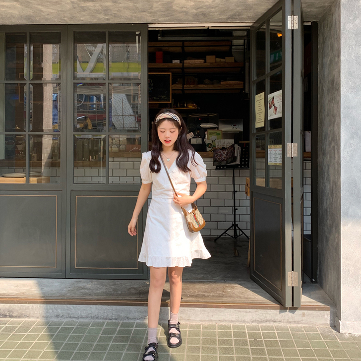 [现货]YUKIXIAOSHU自制白色v领...