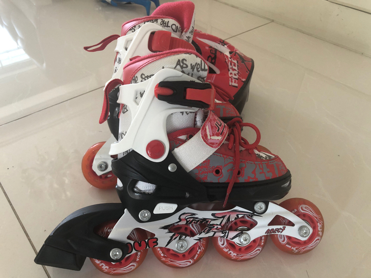 儿童轮滑鞋 3_5岁宝宝都好穿 鞋号 19...