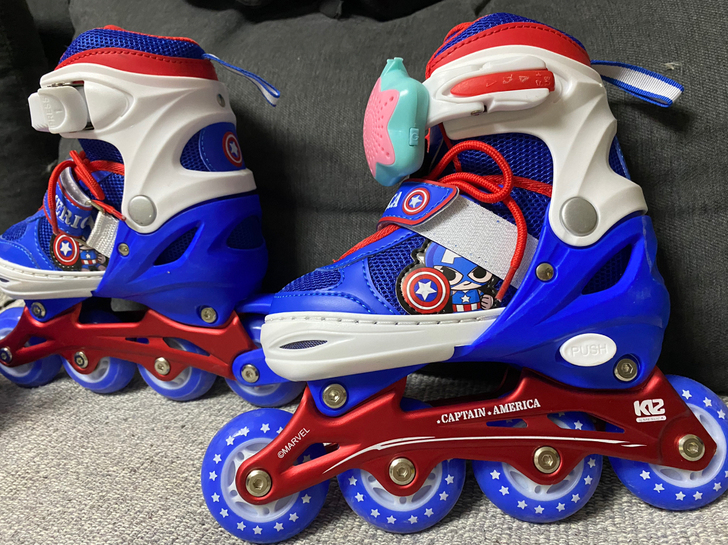 滑轮鞋99新，买回家穿了一次就不穿了，适合...