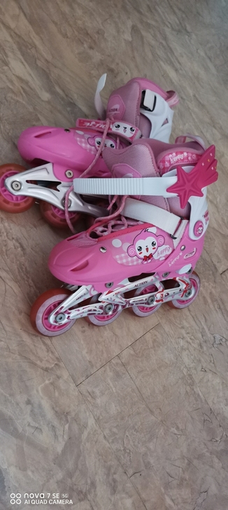 出售滑冰鞋一双，95新，穿过一两次，32-...