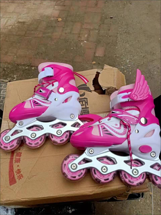 溜冰馆倒闭处理儿童溜冰鞋【大小可调】3-5...