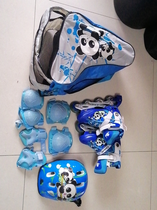 美洲狮可调大小轮滑鞋，买来穿过不到五次