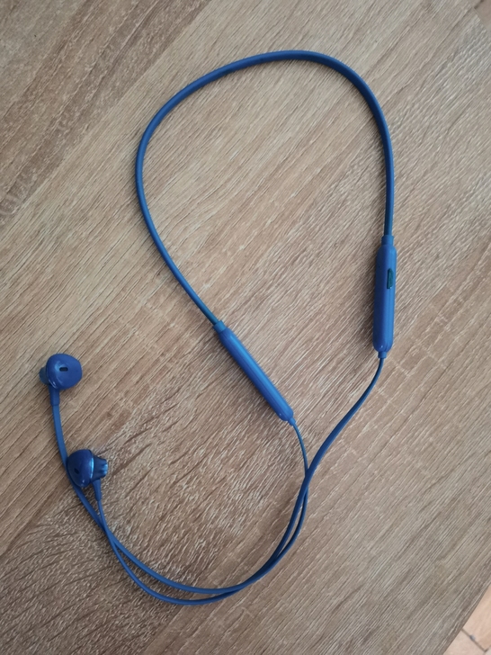 闲置运动蓝牙耳机