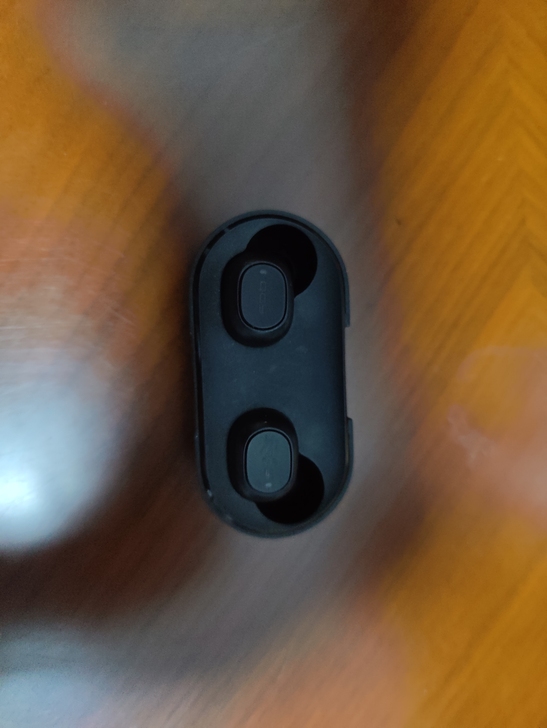 耳机功能和电池仓正常使用，唯独电池仓盖子遗...