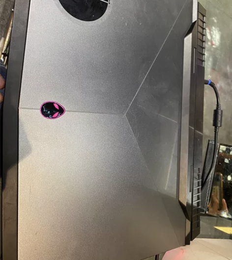 外星人笔记本  成色很新 同城可送  17...