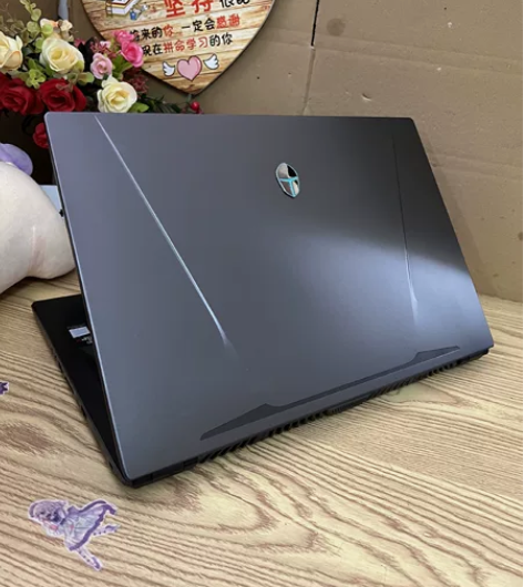 17寸144hz 雷神911GT2/975...