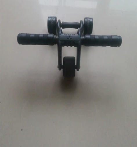 三角滑轮腹肌轮，非常稳定，让你更专注你的腹...