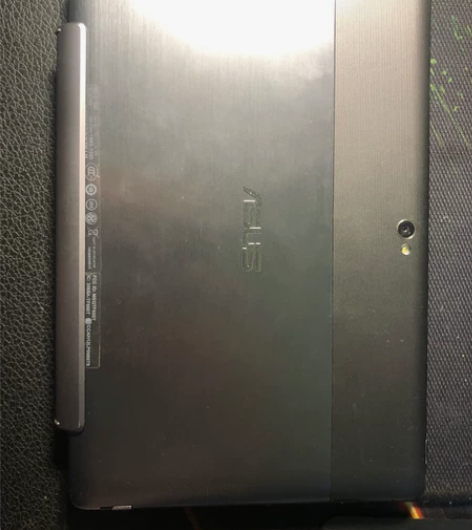 华硕10英寸平板电脑，2G+32G，键盘完...