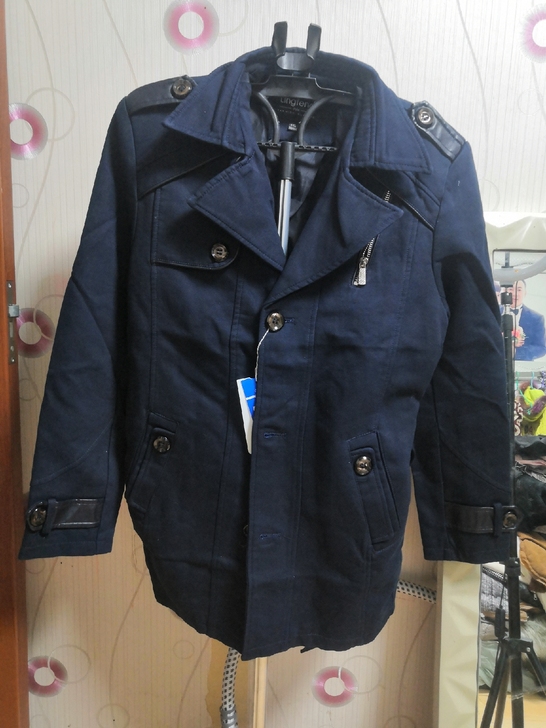 180码男款加厚风衣,质量无敌,能穿到14...