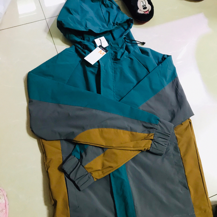 全新男士风衣S/165码，只有这个码！店铺...