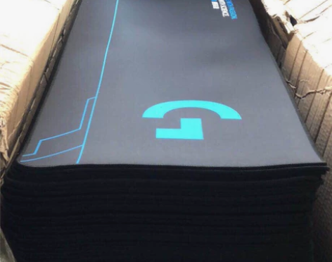 （5.8元包邮）全新罗技游戏鼠标垫办公室电...