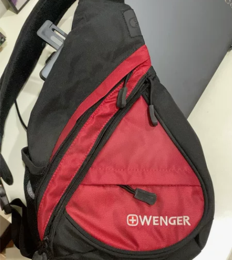 威戈瑞士军刀水滴包胸包男士，单肩斜挎包20...