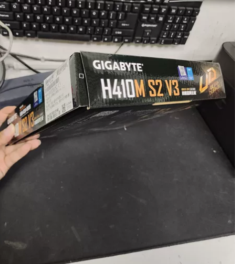 关注必回.技嘉主板空盒子，GIGABYTE...