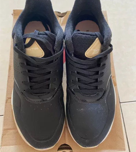 安踏品牌运动鞋，春秋冬季都能穿，36码，都...