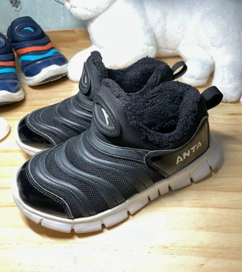 安踏毛毛虫 童鞋加绒,30码,适合脚长18...