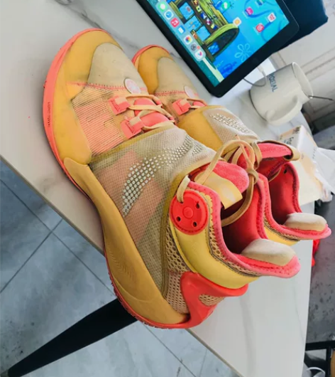 李宁音速9球员版，橙色，42.5码，明显穿...