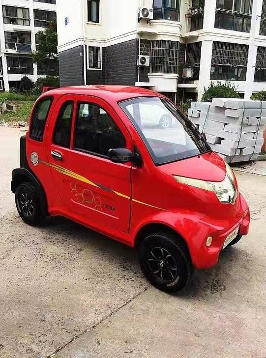 急转九成新凯玛利全封闭电动四轮车，新车原价...