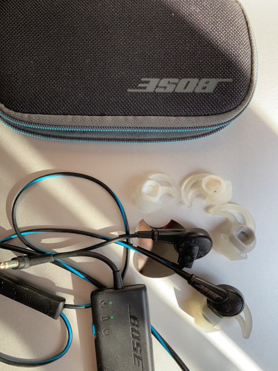 Bose 降噪耳机 QC20 闲置好几年了...