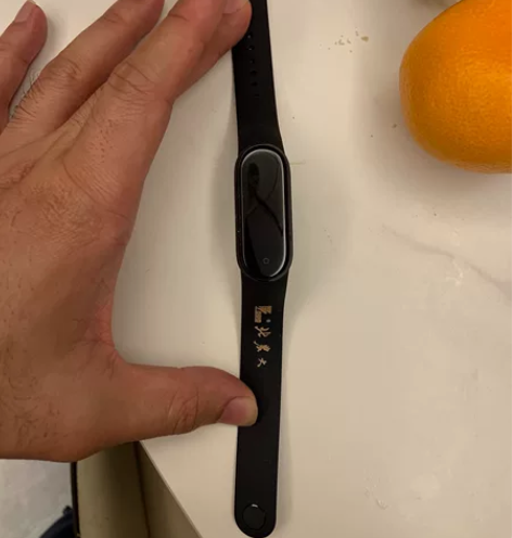 闲置的小米手环5,有轻微划痕,功能正常,便...