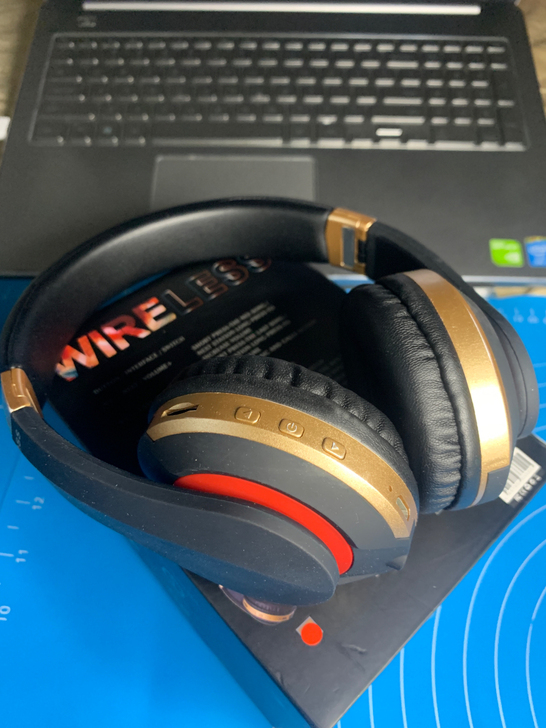 吃鸡游戏用无线头戴式蓝牙耳机耳麦/（全新外...