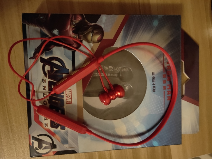 复仇者联盟运动蓝牙耳机，音质清晰。音效好，...