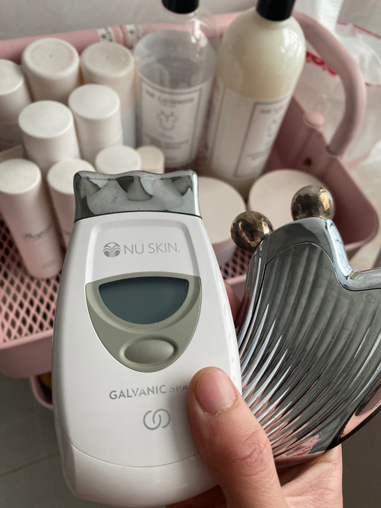 nuskin 如新导入仪和美容仪两个一起 ...