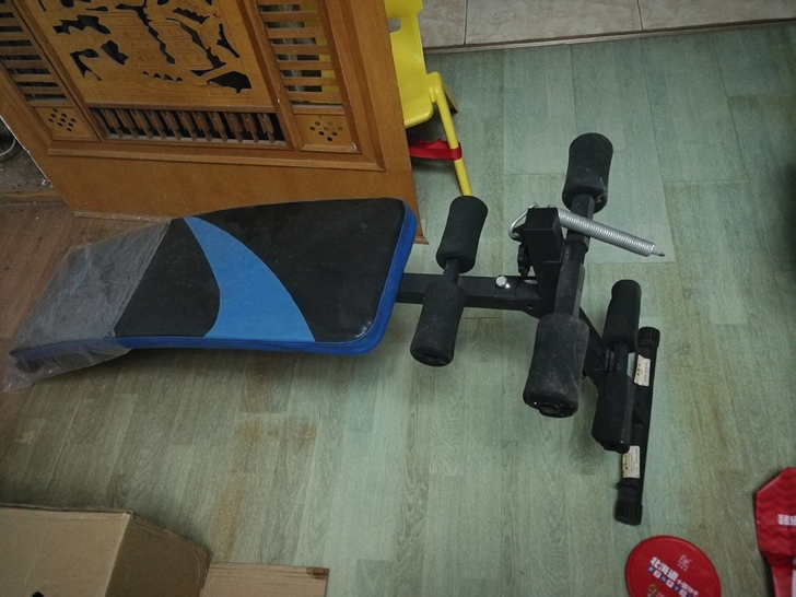 健身架，仰卧板，现在孩子玩具空间不够了，转...