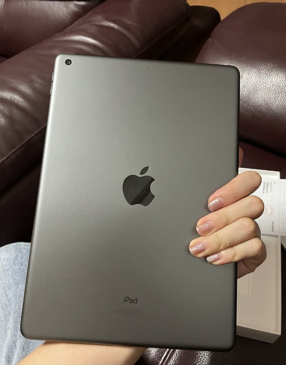 2020款99新女孩子自用iPad2020...