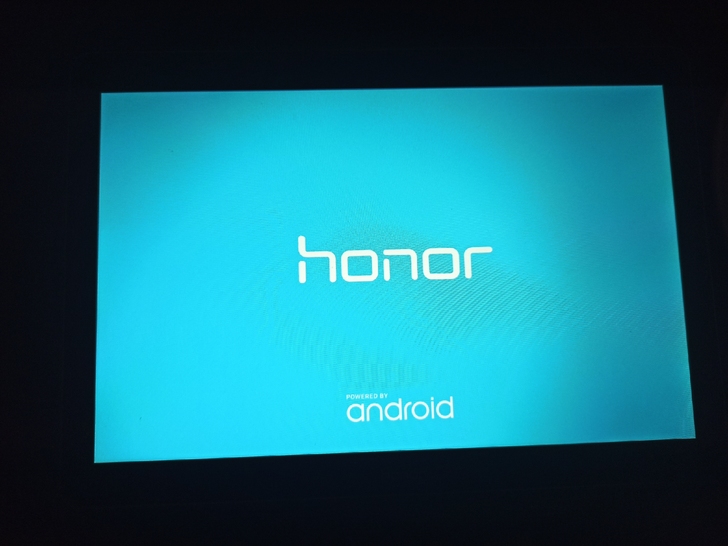 荣耀平板电脑，平时没怎么用，转手看剧玩游戏...