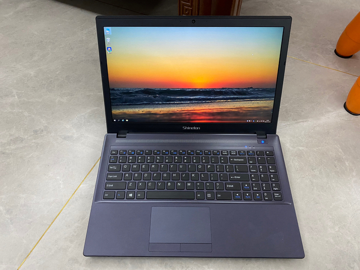 炫龙游戏本GTX1050八代六核8500神...