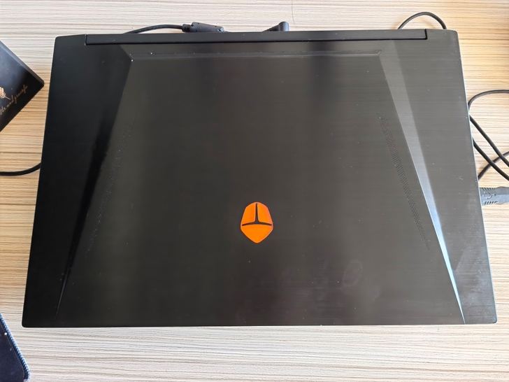 因为是游戏本，平时也不玩游戏，买来用的很少...