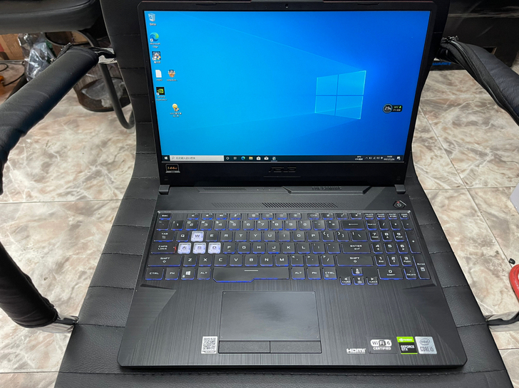 华硕飞行堡垒8 FX506L i5 10代...