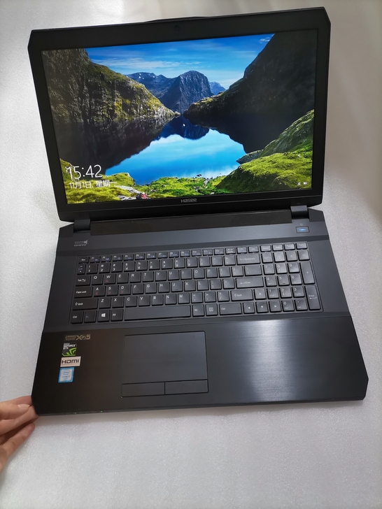 神舟战神G8 Kl7s2游戏本17寸