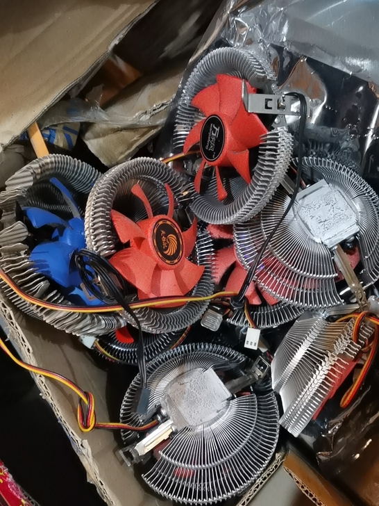 CPU散热风扇8个，30包邮打包带走