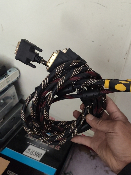 dvi转hdmi线三个便宜出售