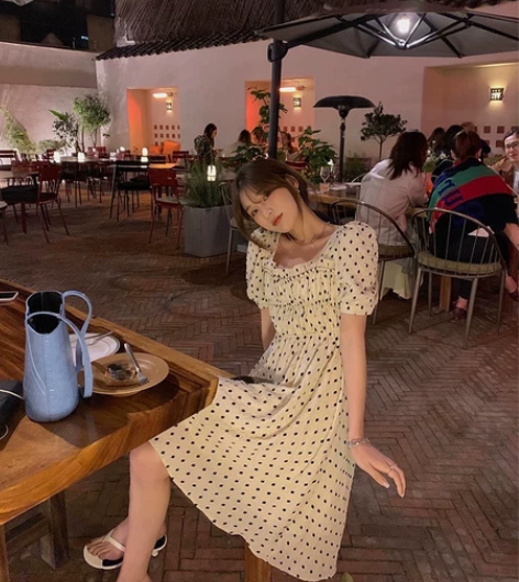 CC皮草“黑糖啵啵” 新款泡泡袖连衣裙女装...