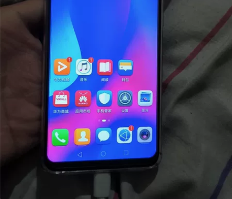 华为nova3，6＋128内存，处理器麒麟...