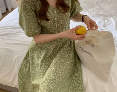 ?【限时7折】夏日野餐少女法式泡泡袖小碎花...