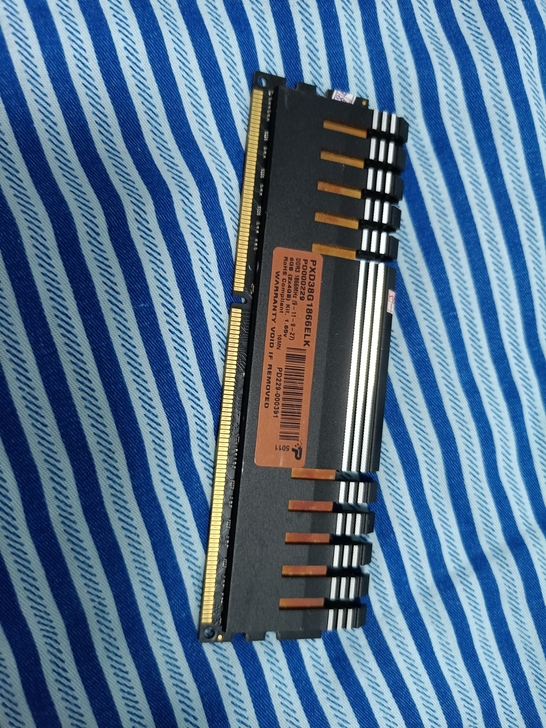 博迪4g电脑内存马甲条三代的还有1个