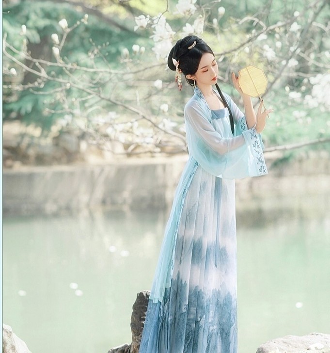 【科幻】全套青山远黛  原赭颜汉服，现烛颜...