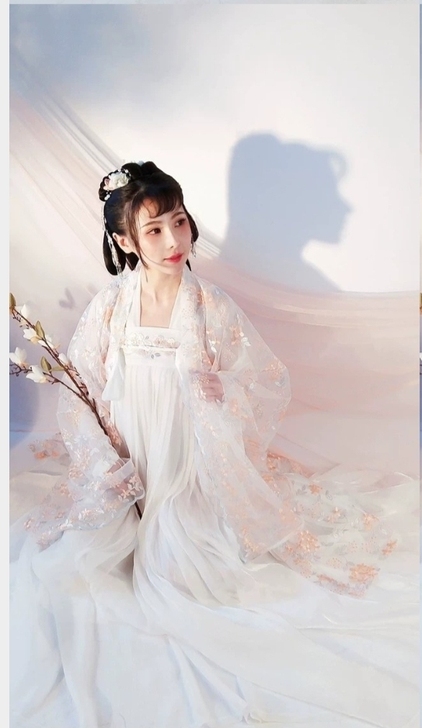 【服装出租】东月棠原创【春樱白】汉服秋冬季...